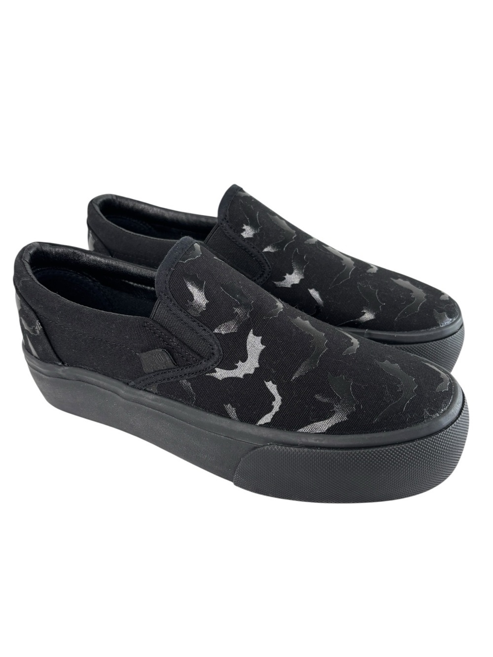 YRU Chill Bat Black Canvas Platform Sneakers Gothic Size 6 Women’s Slip-on New!